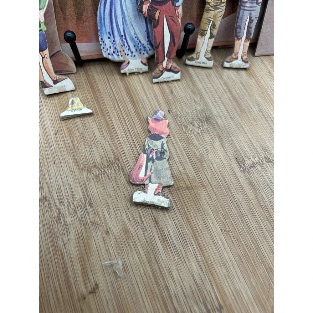 Vtg REMCO Paper Toy Stages With Dolls Heidi,‎ Wizard Of Oz Pinocchio Cinderella